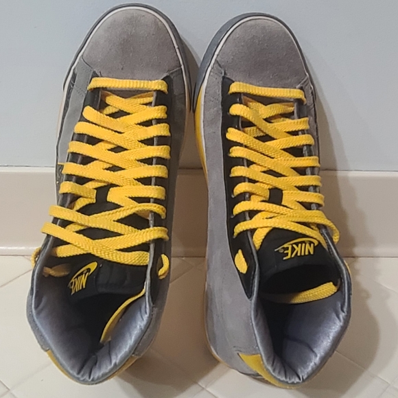 Nike Blazer High Cool Grey Yellow Men's Size 9.5 - Picture 4 of 9